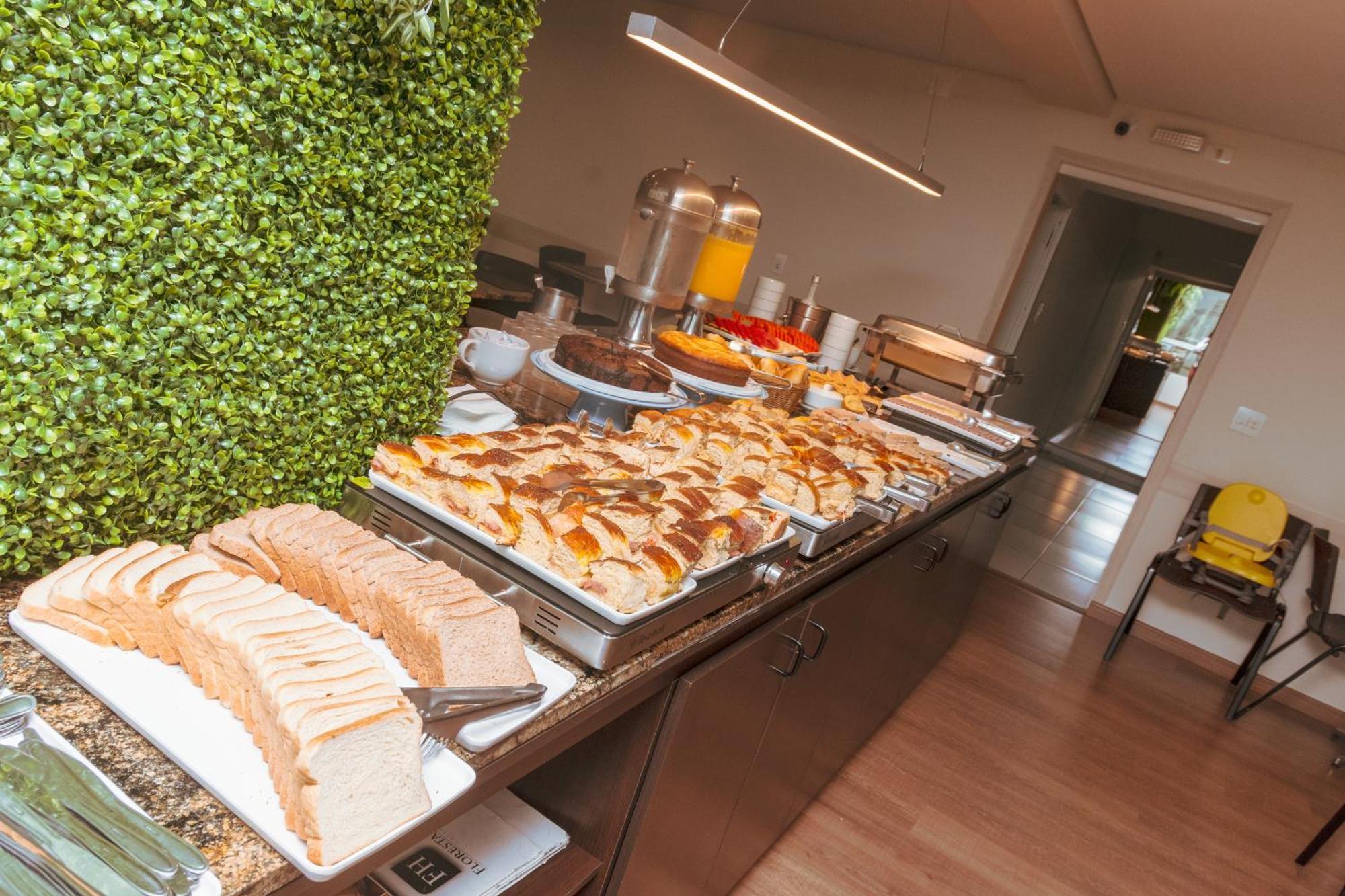 Floresta Hotel - Expo Center Norte - Distrito Anhembi — Photos 1